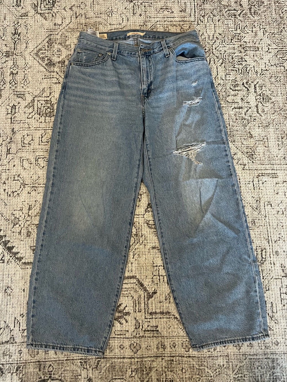 Levi's Light Baggy Dad Jean